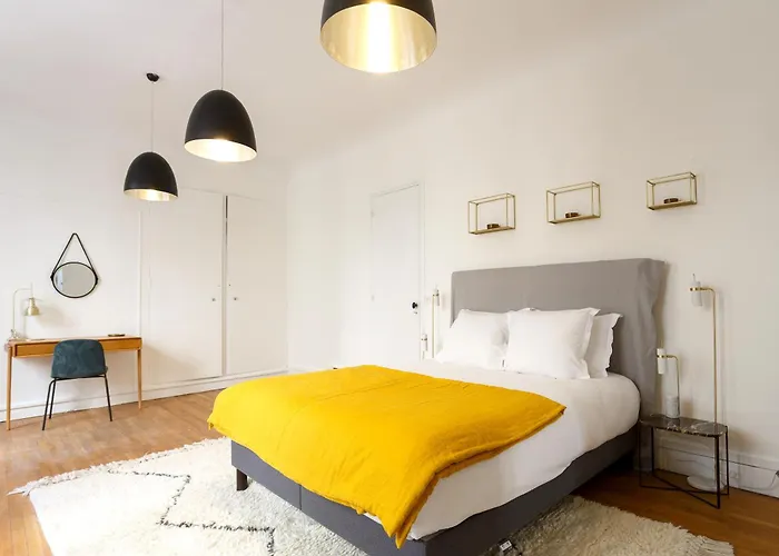 Appartement Courcelles Parc Monceau *